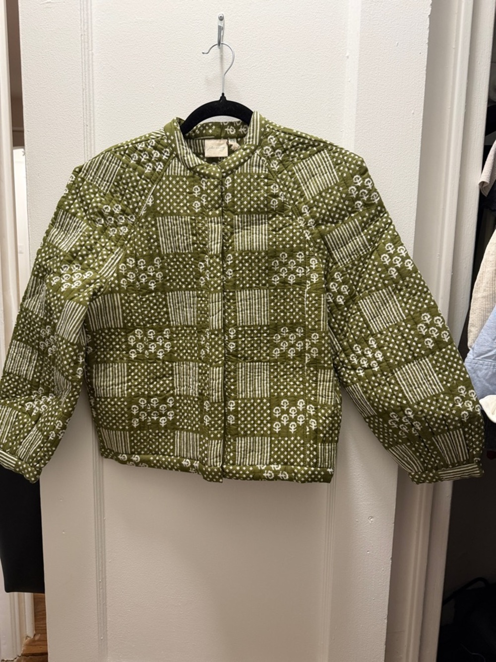 Quilted Olive Green Patterned Jacket - Picture 2 of 5
